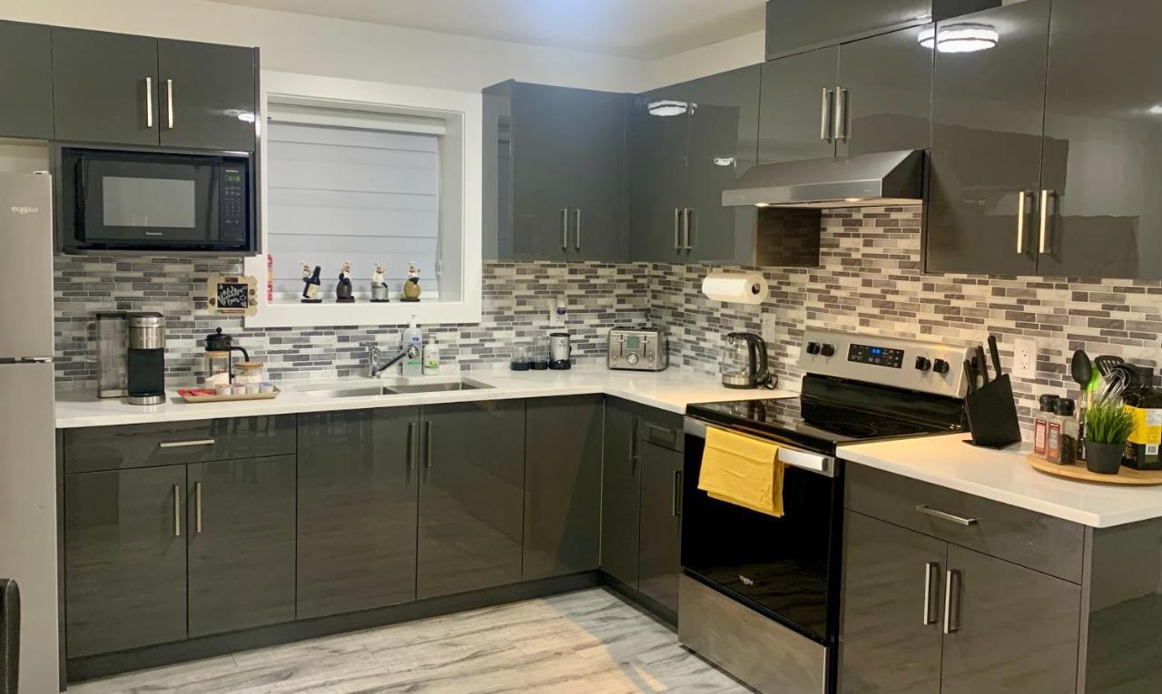Luxurious & Stylish Two Bedroom Suite, Full Kitchen, Close To Vancouver ديلتا المظهر الخارجي الصورة